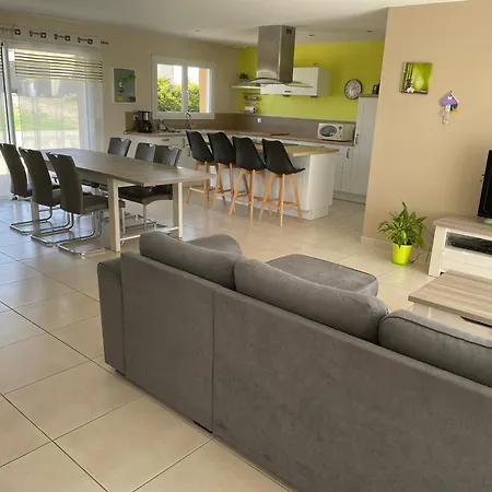 Au Bord De Loire Holiday home *